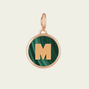 Médaille or rose 18 cts initiale, fonds malachite