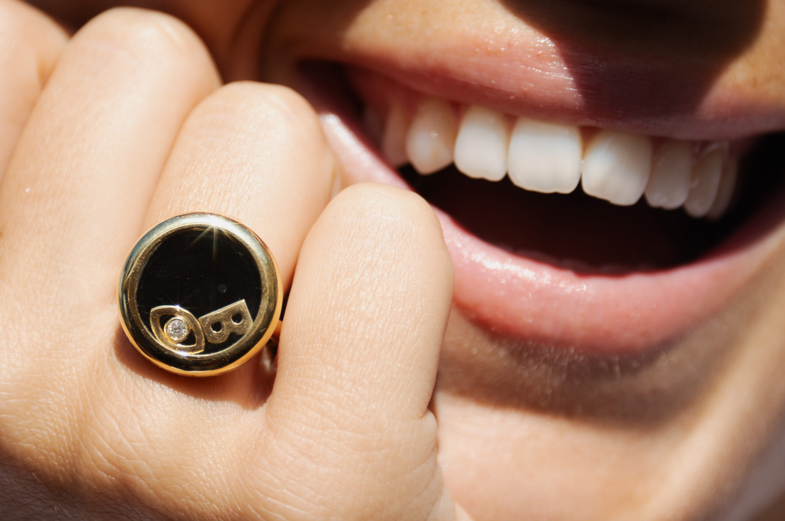 Bague médaillon personnalisée maman deux symboles